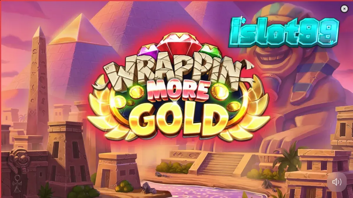 Mumi ramah dalam slot Wrappin’ More Gold dengan latar belakang harta karun Mesir